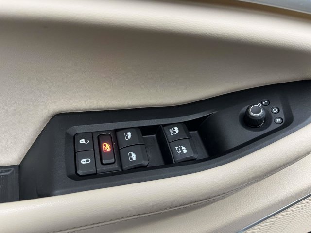 Used 2021 Jeep Grand Cherokee L Limited AWD/4WD image 18