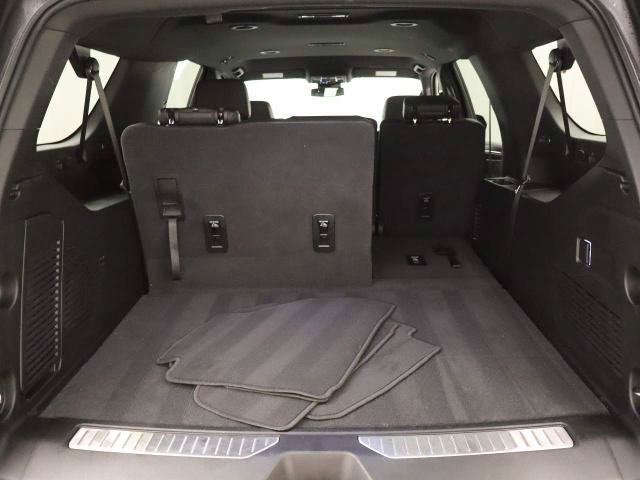 Used 2026 Chevrolet Suburban Z71 AWD/4WD image 23