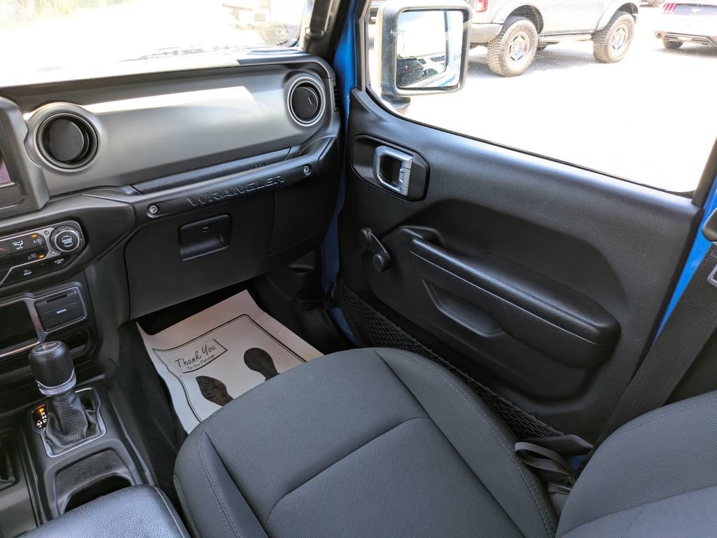 Used 2022 Jeep Wrangler Unlimited Sport AWD/4WD image 18