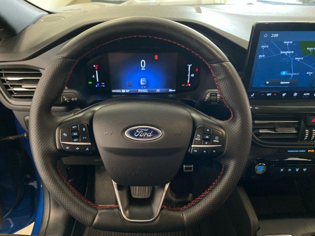 Certified 2023 Ford Escape ST-Line Select AWD/4WD image 18
