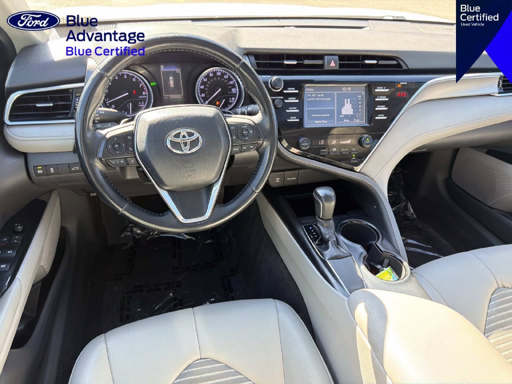 Used 2018 Toyota Camry SE w/ Moonroof Package FWD image 10