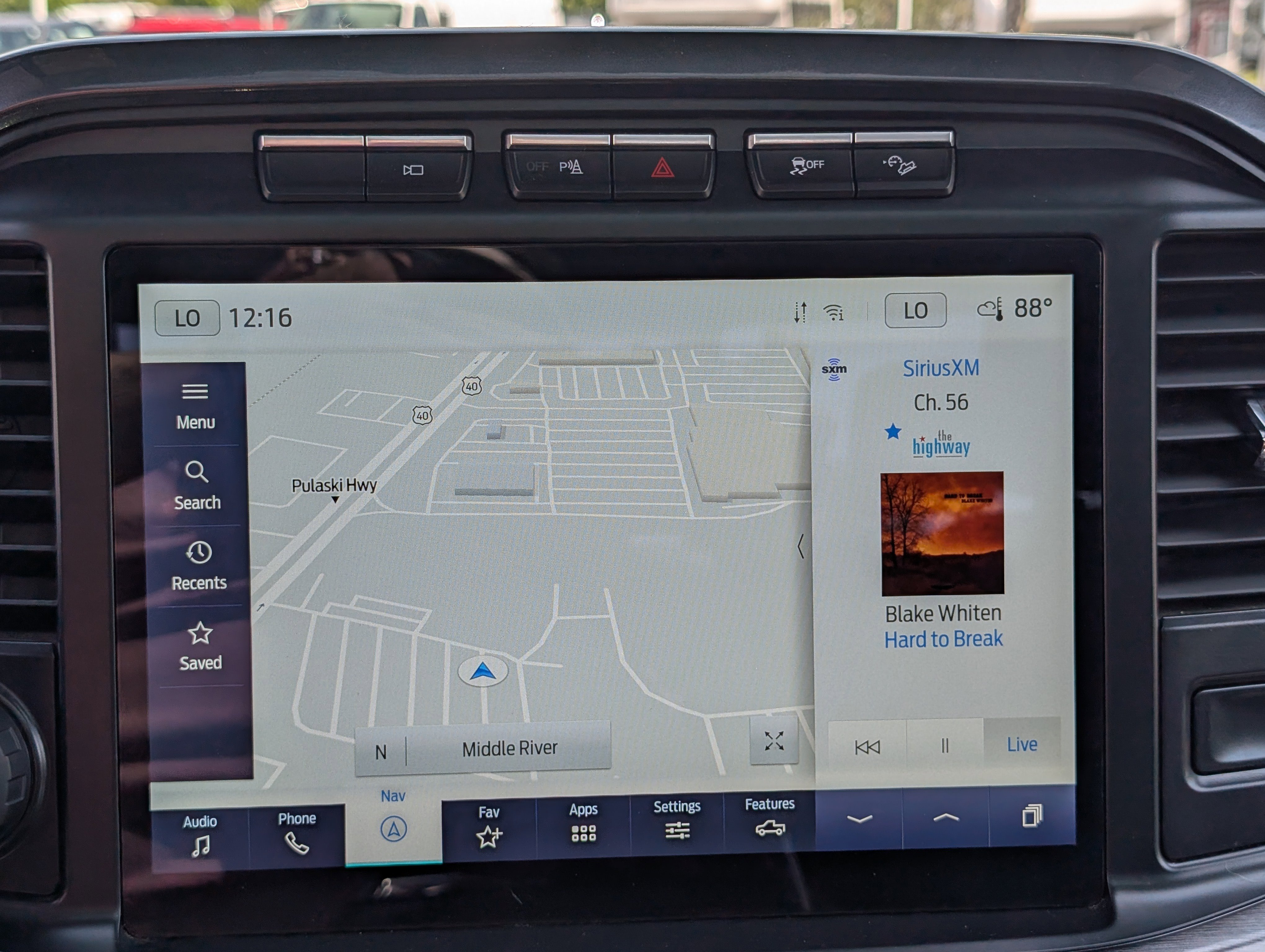 Certified 2022 Ford F150 Lariat w/ Equipment Group 502A High image 29