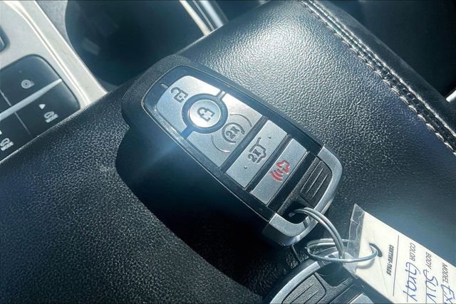 Certified 2022 Ford Explorer XLT w/ Equipment Group 202A image 11