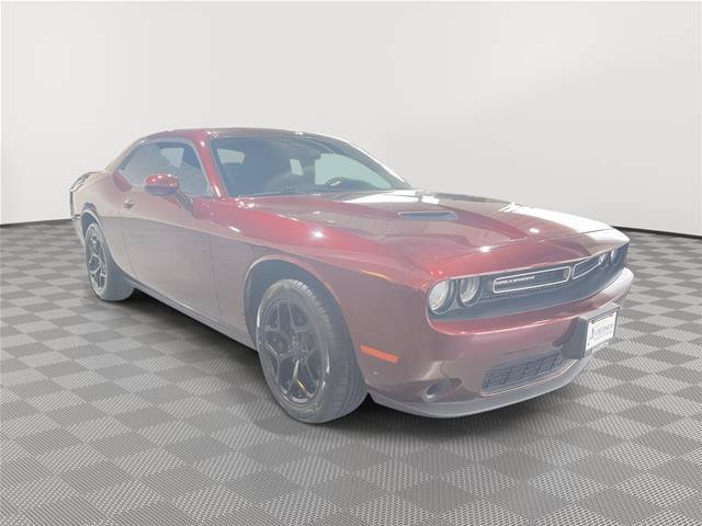 Used 2019 Dodge Challenger SXT RWD image 5