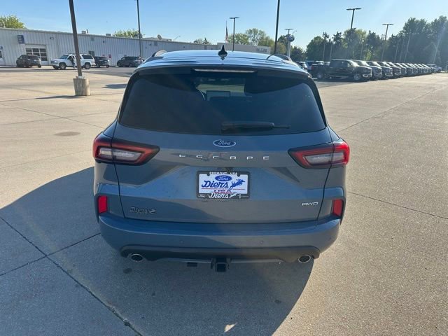 Certified 2023 Ford Escape ST-Line Elite w/ Premium Technology Package AWD/4WD image 4