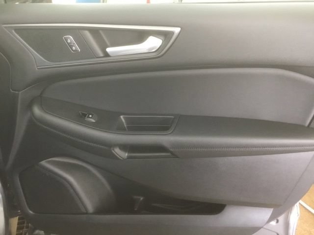 Certified 2024 Ford Edge SE w/ Black Appearance Package AWD/4WD image 7