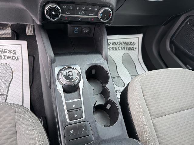 Certified 2022 Ford Escape SE w/ Cold Weather Package AWD/4WD image 11