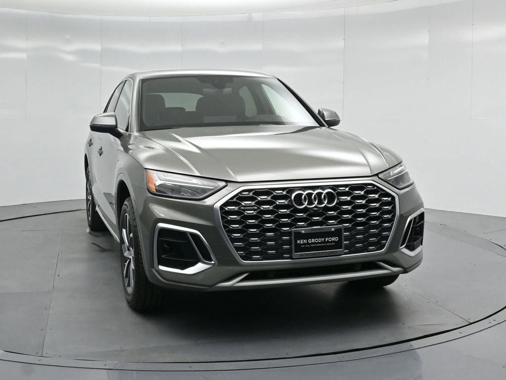 Used 2023 Audi Q5 2.0T Premium w/ Convenience Package image 6