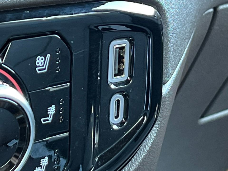 Used 2024 GMC Sierra 1500 SLT w/ SLT Premium Plus Package image 35