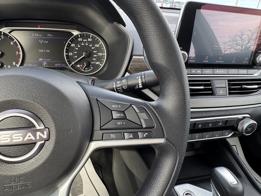 Used 2025 Nissan Altima 2.5 SV image 14