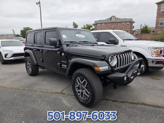 Used 2024 Jeep Wrangler Unlimited Sahara AWD/4WD image 2