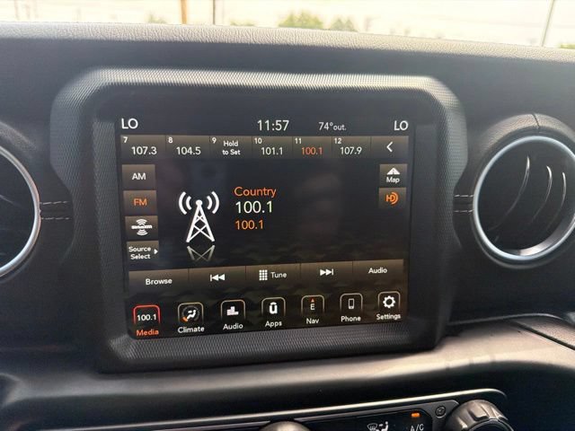 Used 2022 Jeep Gladiator Overland w/ Popular Equipment Package AWD/4WD image 13