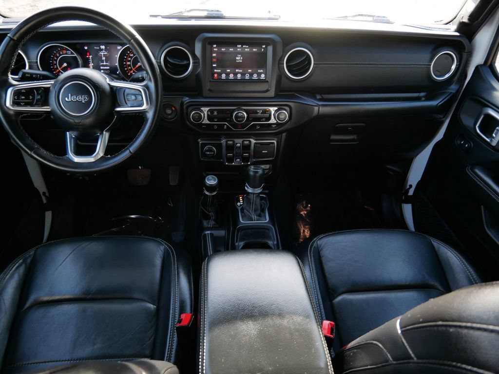 Used 2018 Jeep Wrangler Unlimited Sahara AWD/4WD image 13