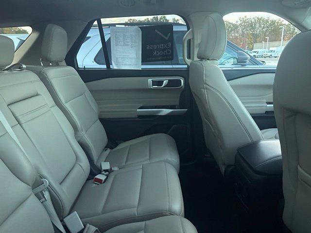 Certified 2023 Ford Explorer XLT w/ Equipment Group 202A AWD/4WD image 13