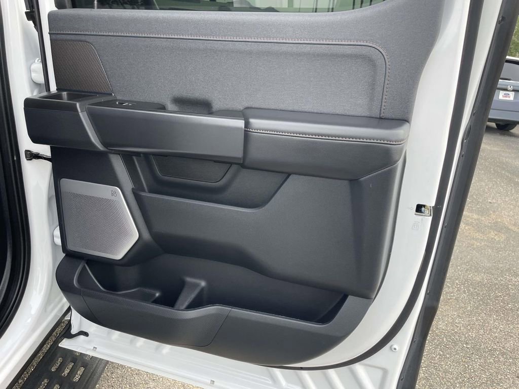 Certified 2022 Ford F150 Raptor w/ Equipment Group 801A High image 25