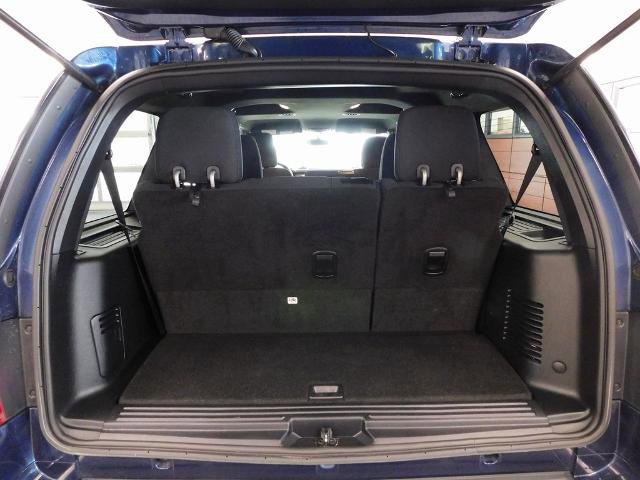 Certified 2017 Ford Expedition XLT image 32