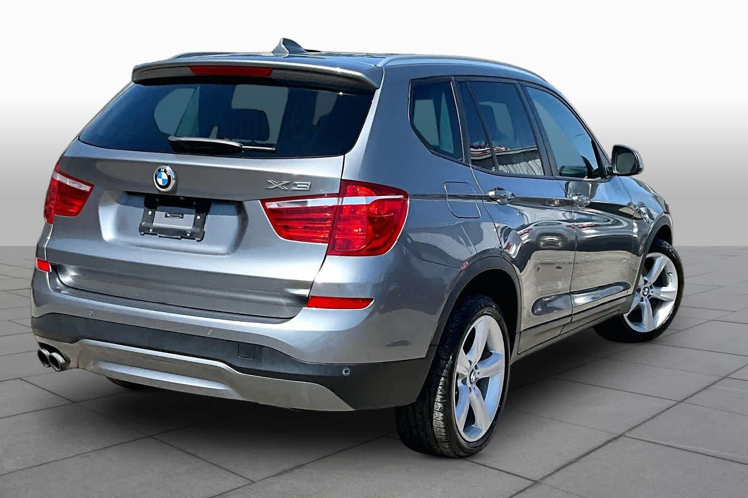 Used 2017 BMW X3 sDrive28i RWD image 12