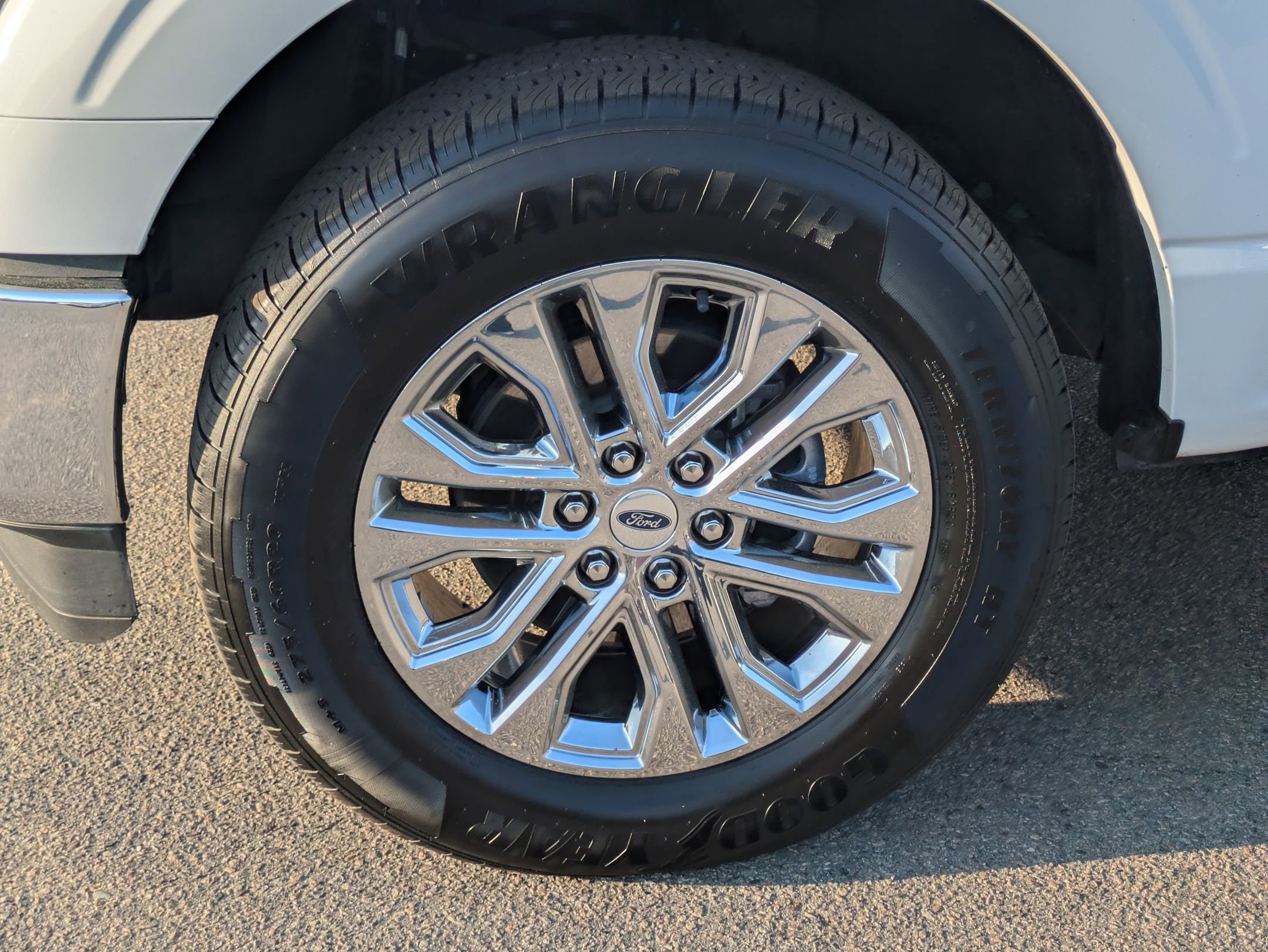 Certified 2025 Ford F150 Lariat w/ Equipment Group 501A Mid image 11