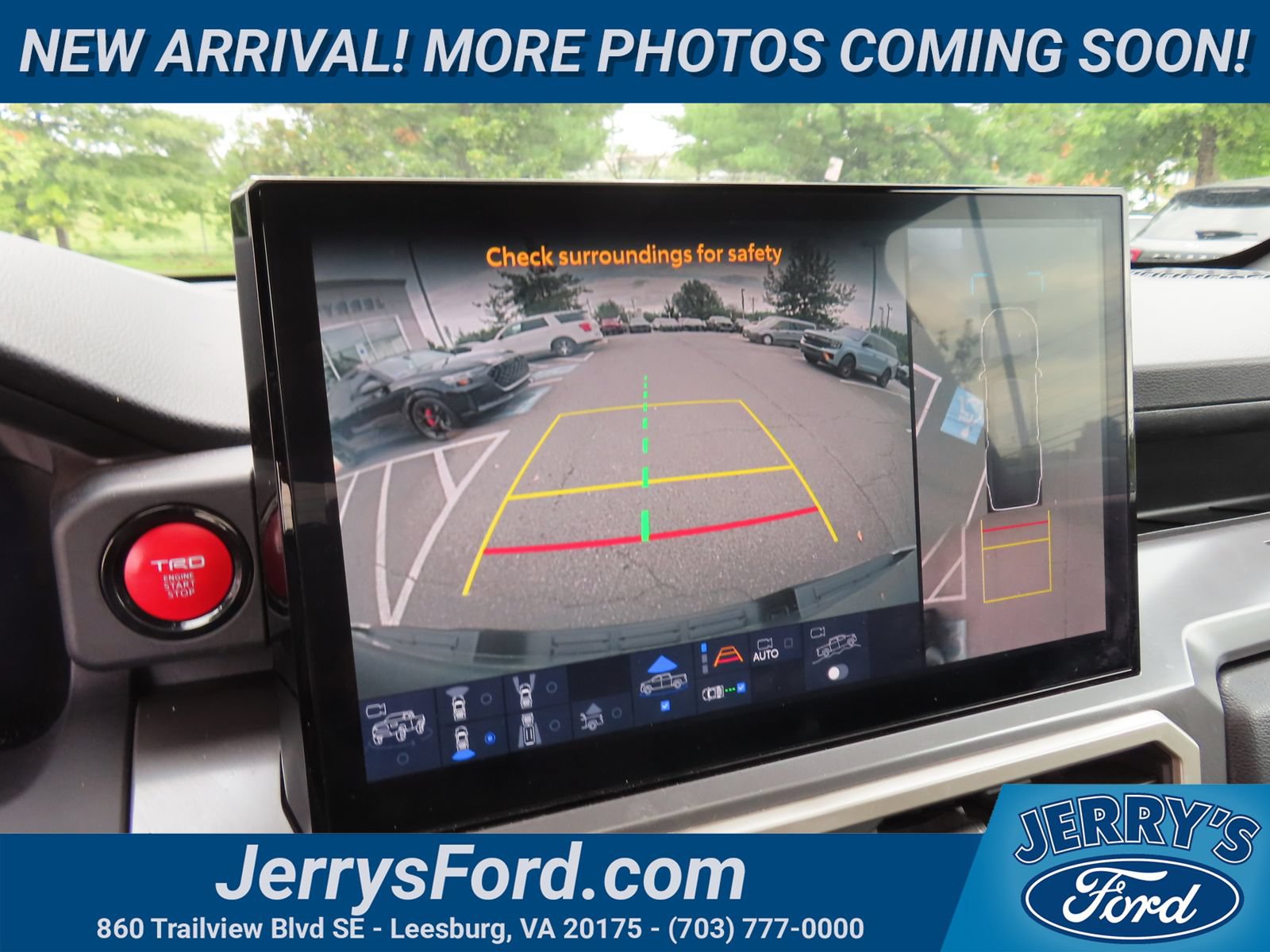 Used 2024 Toyota Tacoma TRD Off-Road w/ TRD Off Road Premium Package AWD/4WD image 26