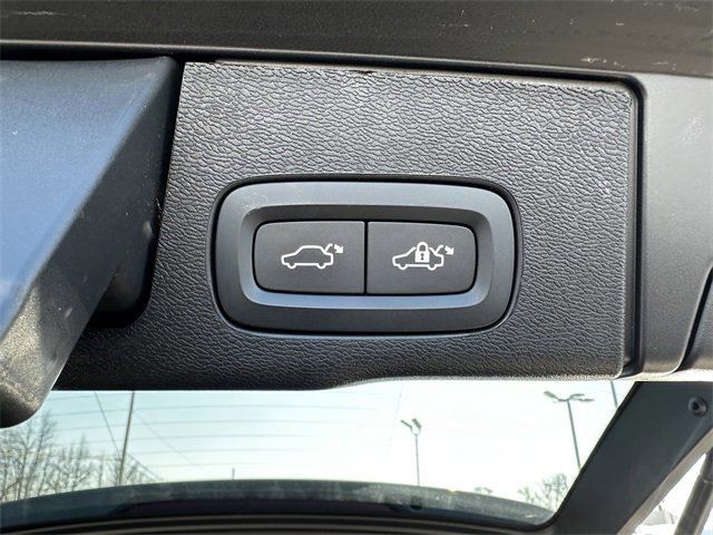 Used 2024 Volvo XC60 B5 Plus image 44