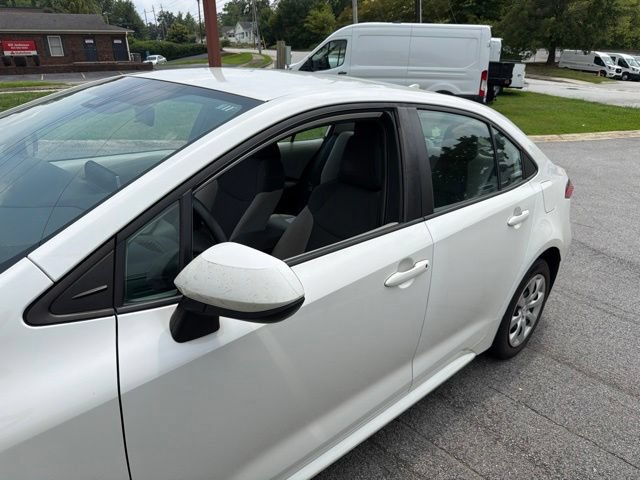 Used 2020 Toyota Corolla LE FWD image 5