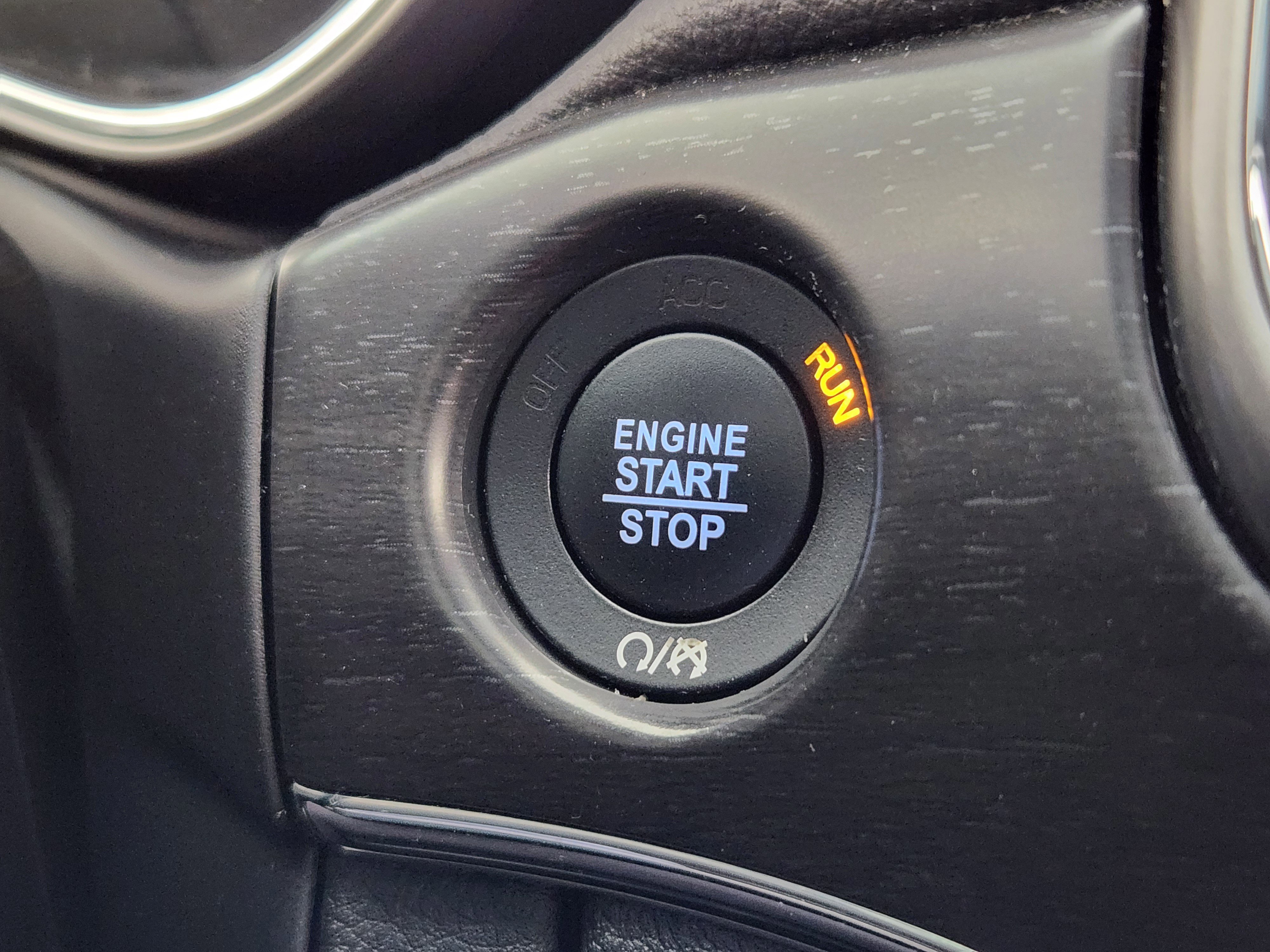 Used 2018 Jeep Grand Cherokee Limited image 26