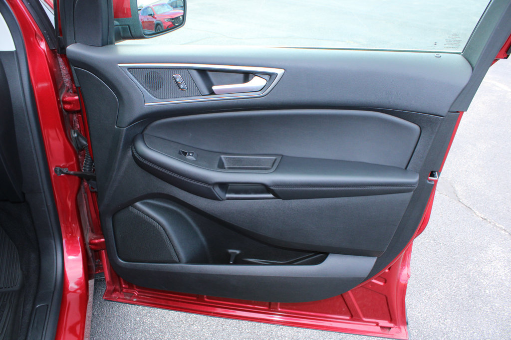 Certified 2024 Ford Edge SEL AWD/4WD image 31