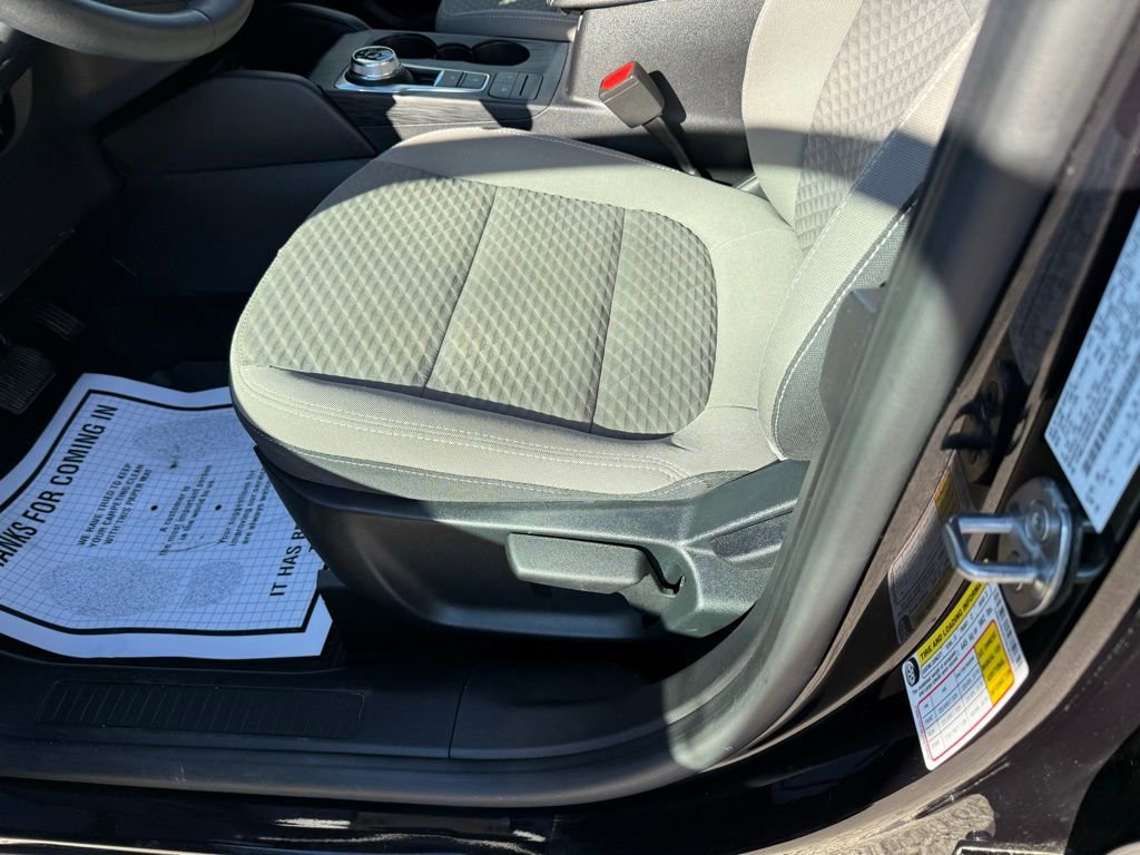 Certified 2022 Ford Escape SE w/ Cold Weather Package image 25