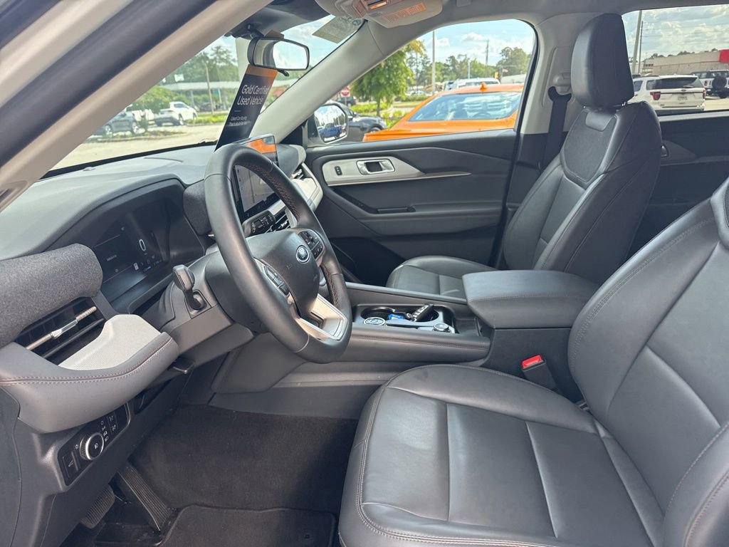 Certified 2026 Ford Explorer Active w/ Active Comfort Package RWD image 8