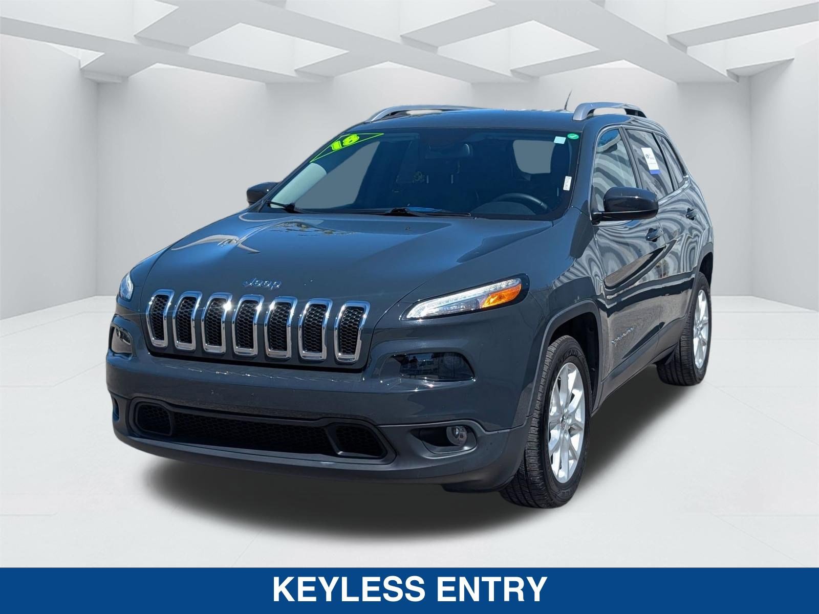 Used 2018 Jeep Cherokee Latitude Plus image 7
