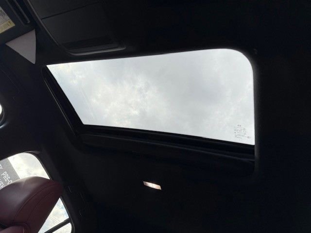 Used 2024 MAZDA MAZDA3 s image 36