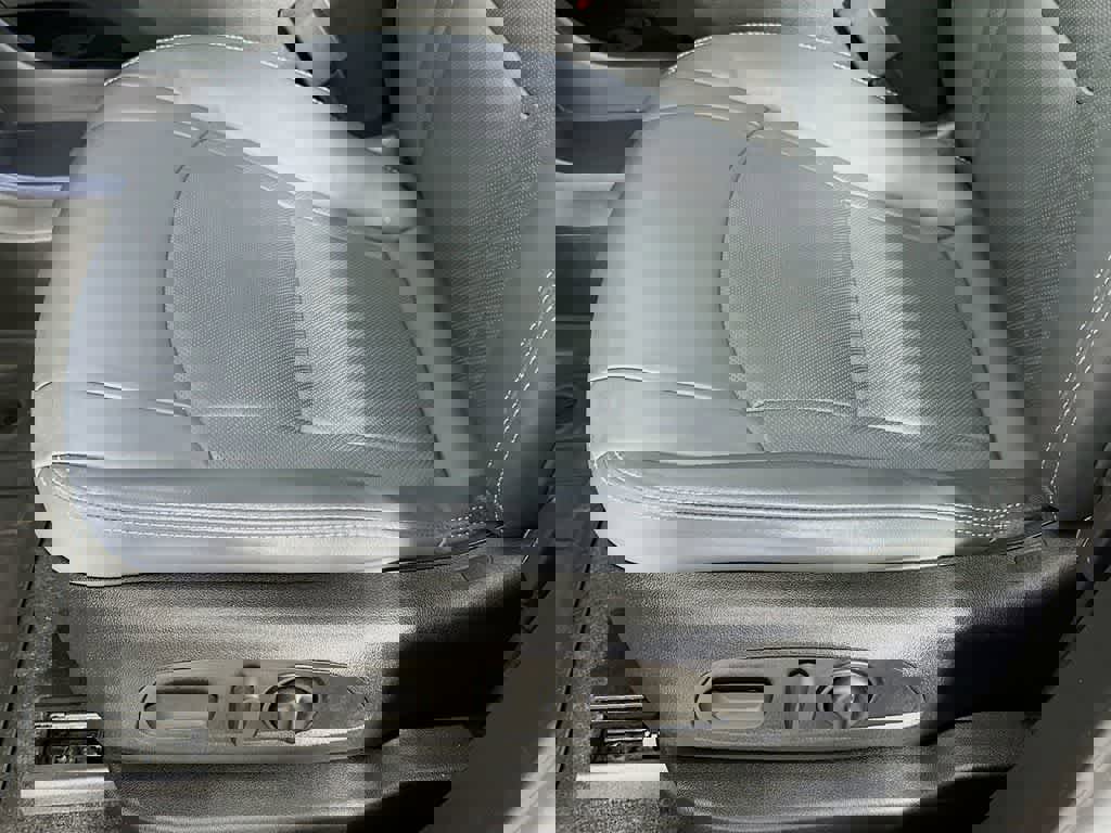 Used 2023 Buick Enclave Essence w/ Experience Buick Package image 29