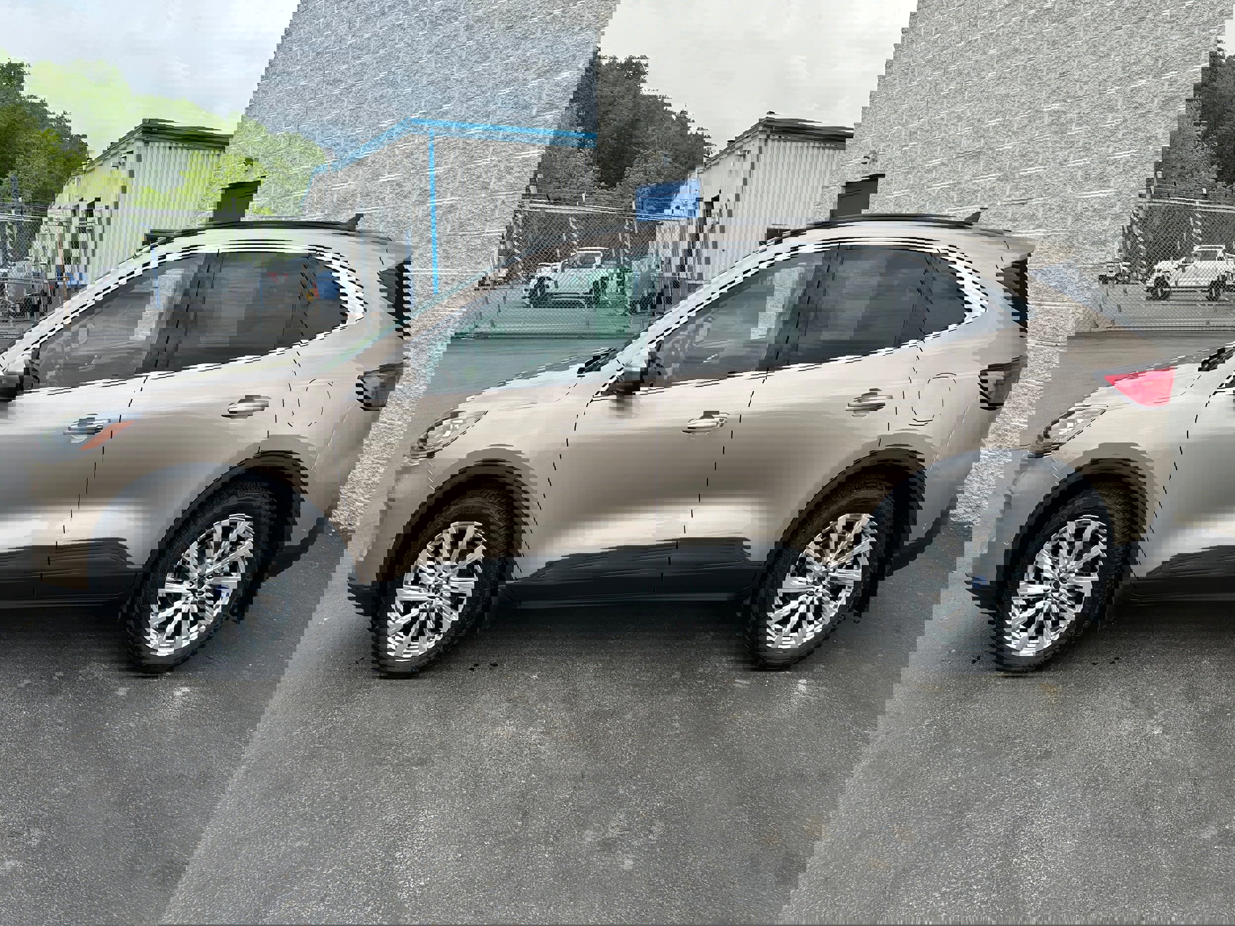 Certified 2021 Ford Escape Titanium w/ Titanium Elite Package image 4