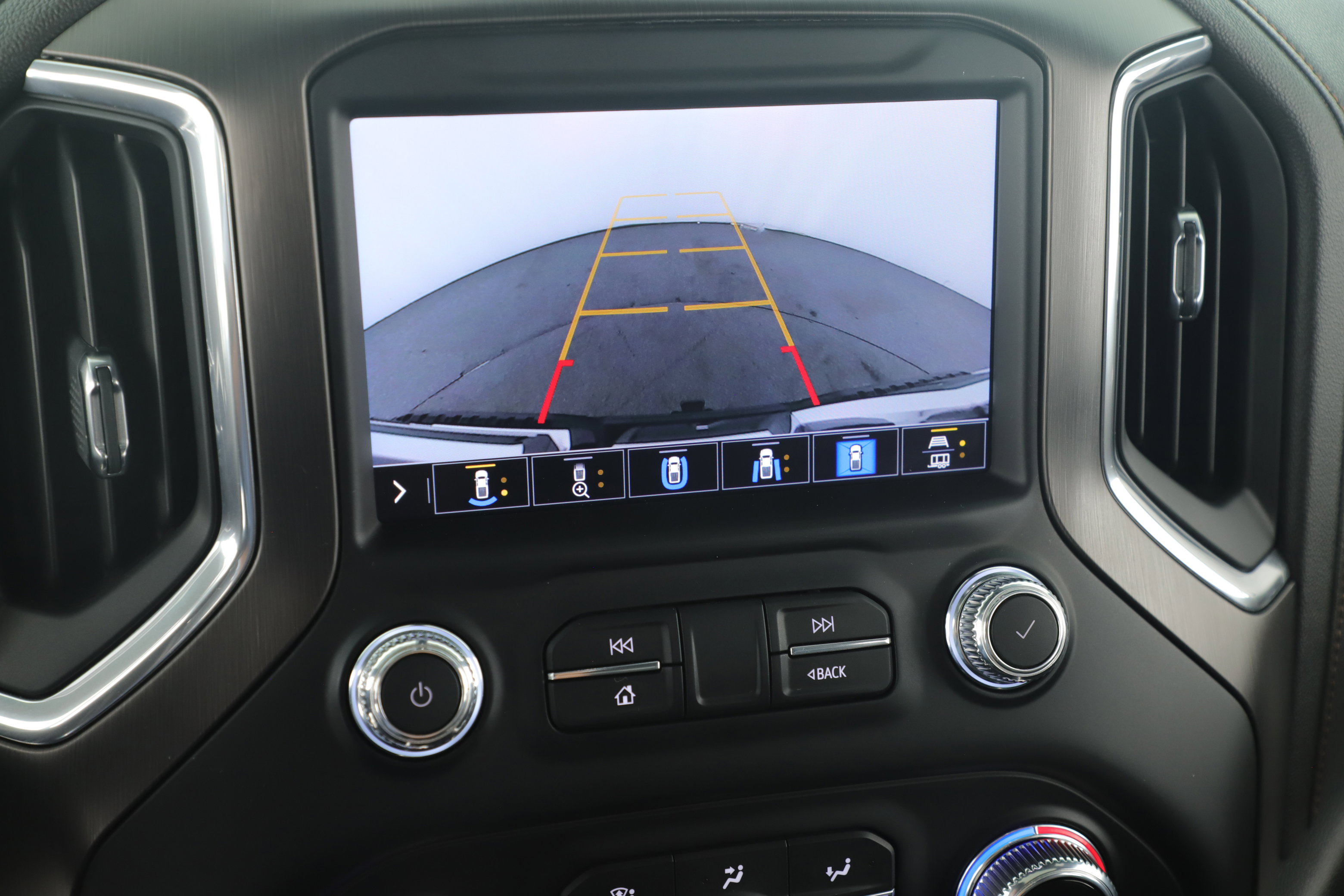 Used 2022 GMC Sierra 2500 AT4 w/ AT4 Premium Plus Package image 17