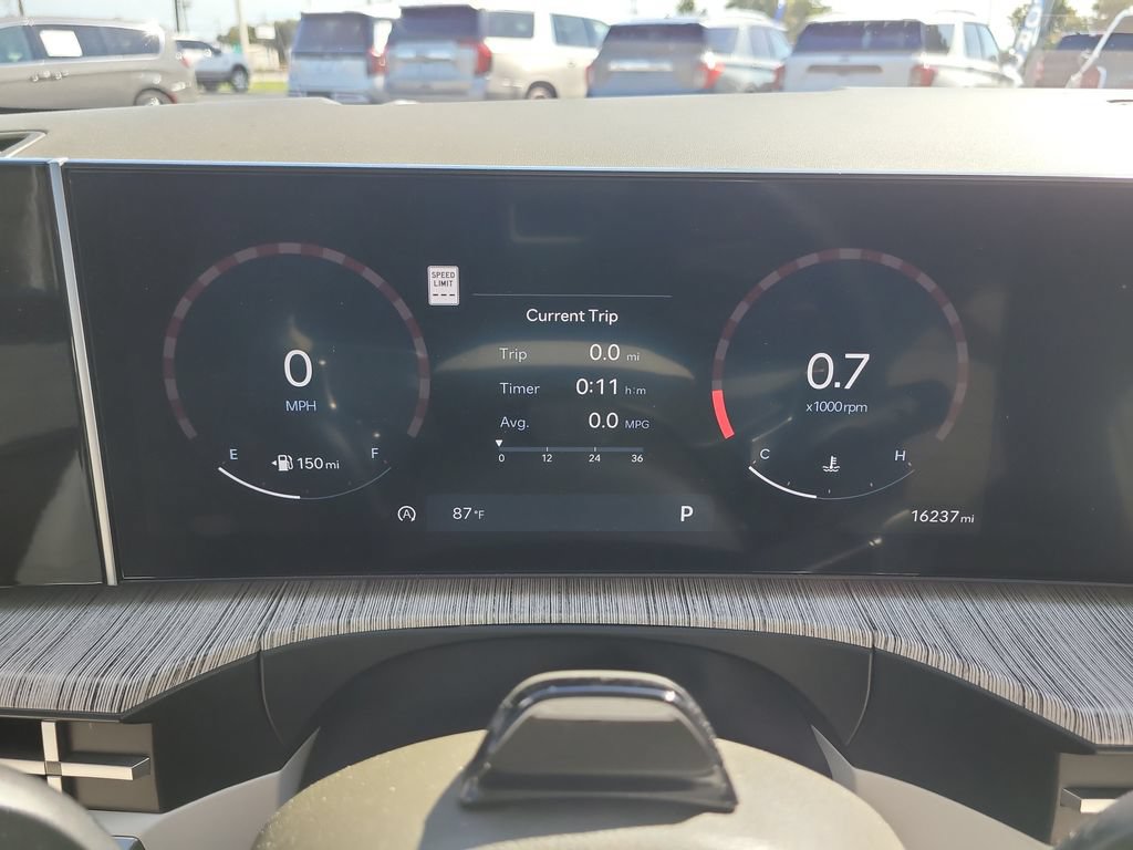 Used 2025 Hyundai Santa Fe Calligraphy FWD image 30