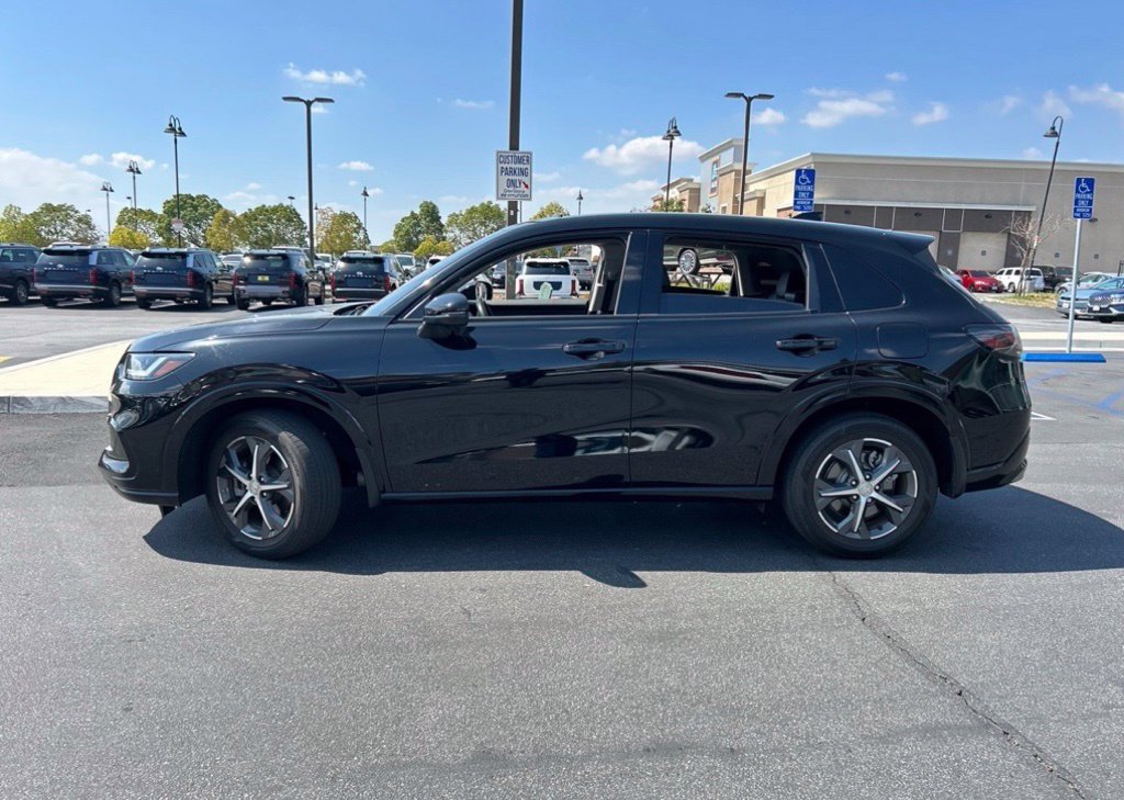 Used 2024 Honda HR-V EX-L image 6