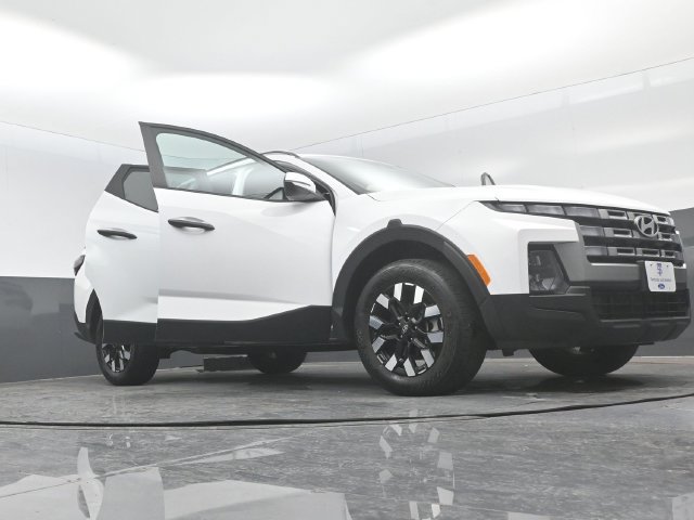 Used 2025 Hyundai Santa Cruz SEL AWD/4WD image 33