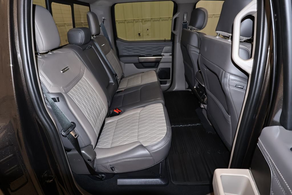 Certified 2025 Ford F350 Platinum w/ Platinum Plus Package image 22