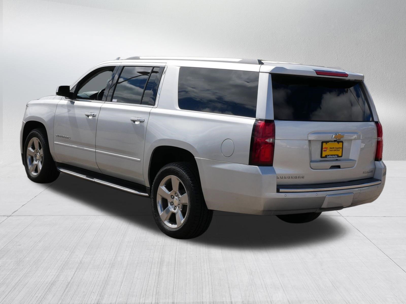 Used 2020 Chevrolet Suburban Premier AWD/4WD image 5