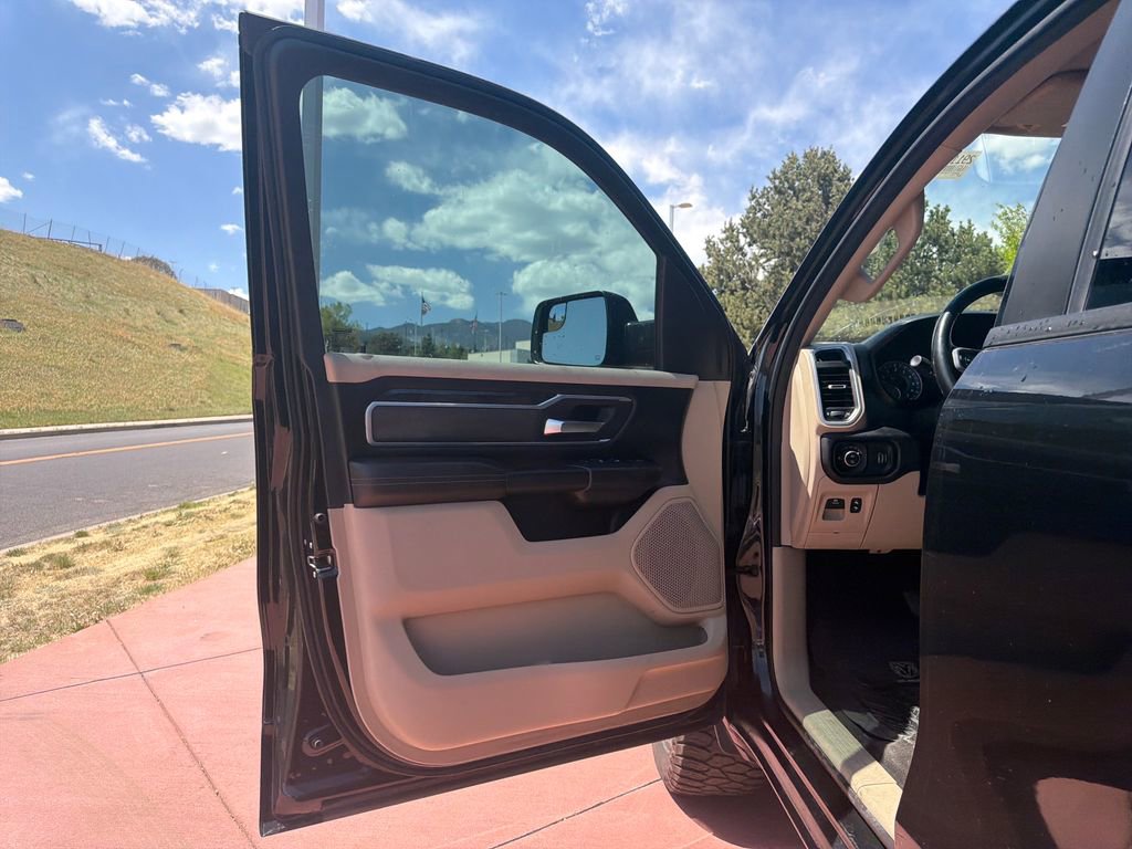 Used 2020 RAM 1500 Big Horn AWD/4WD image 11