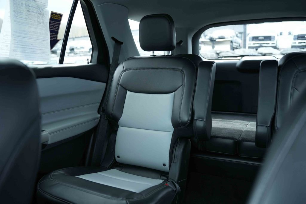 Certified 2023 Ford Explorer XLT w/ Equipment Group 202A image 38