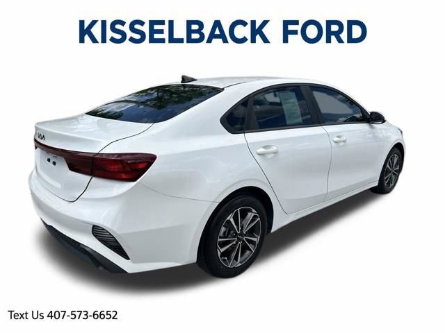 Used 2024 Kia Forte LXS FWD image 3
