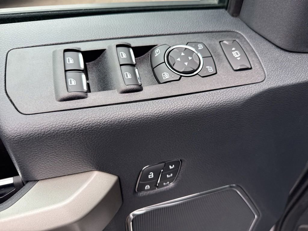 Certified 2022 Ford F350 Lariat w/ Lariat Ultimate Package image 19