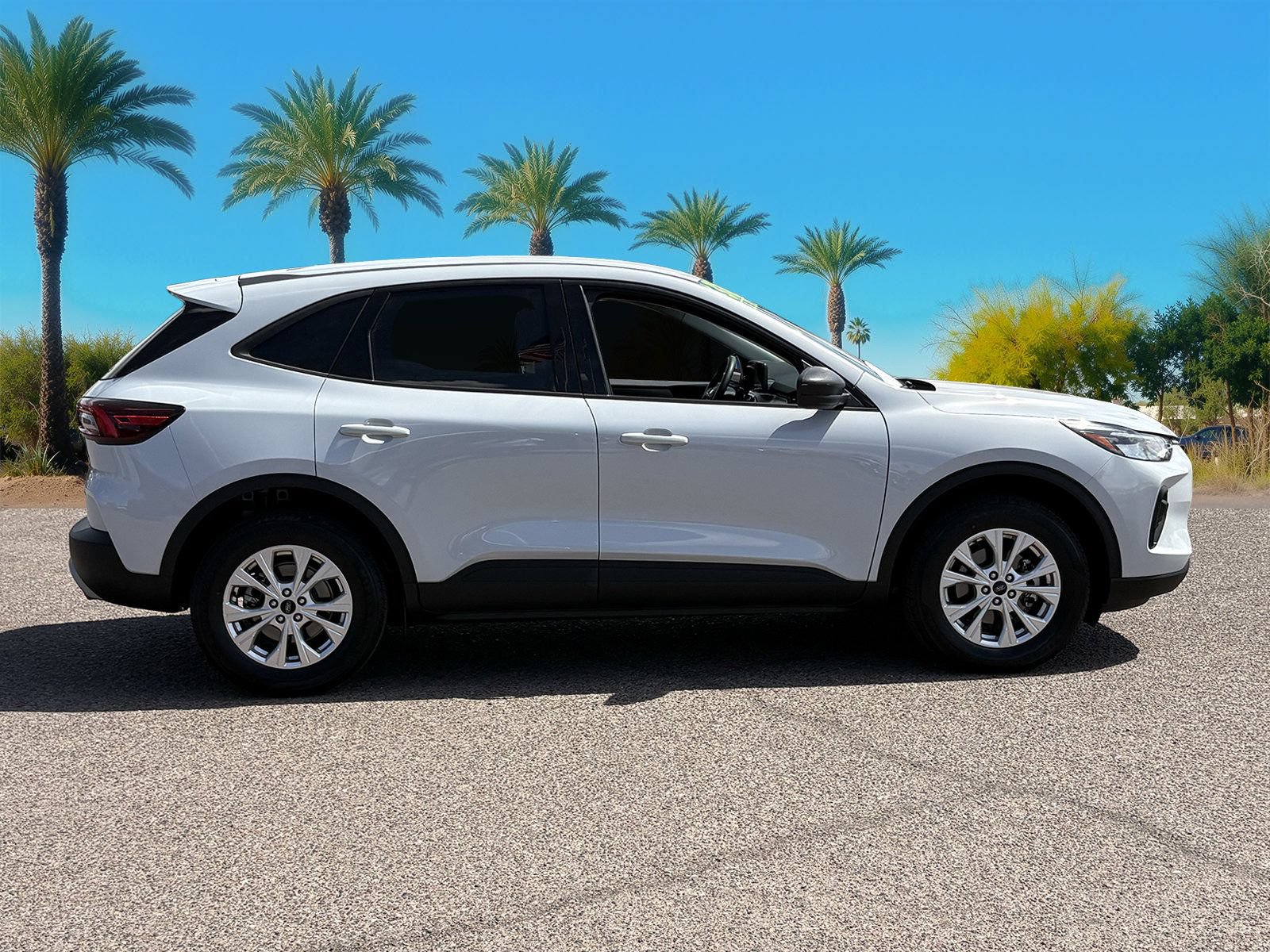 Certified 2025 Ford Escape Active AWD/4WD image 7