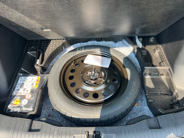 Certified 2025 Ford Escape ST-Line FWD image 30