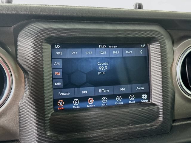 Used 2019 Jeep Wrangler Unlimited Sahara w/ Cold Weather Group AWD/4WD image 21