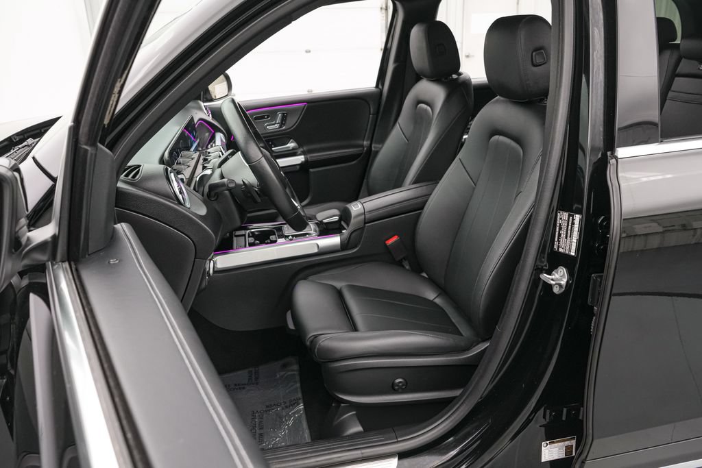 Used 2022 Mercedes-Benz GLB 250 w/ Premium Package Lite image 14