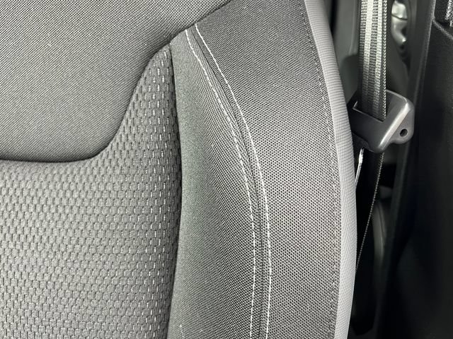 Used 2023 Jeep Renegade Altitude w/ Convenience Group I AWD/4WD image 13