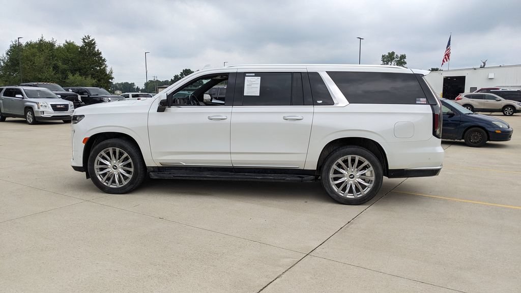 Used 2022 Cadillac Escalade ESV Premium Luxury AWD/4WD image 6