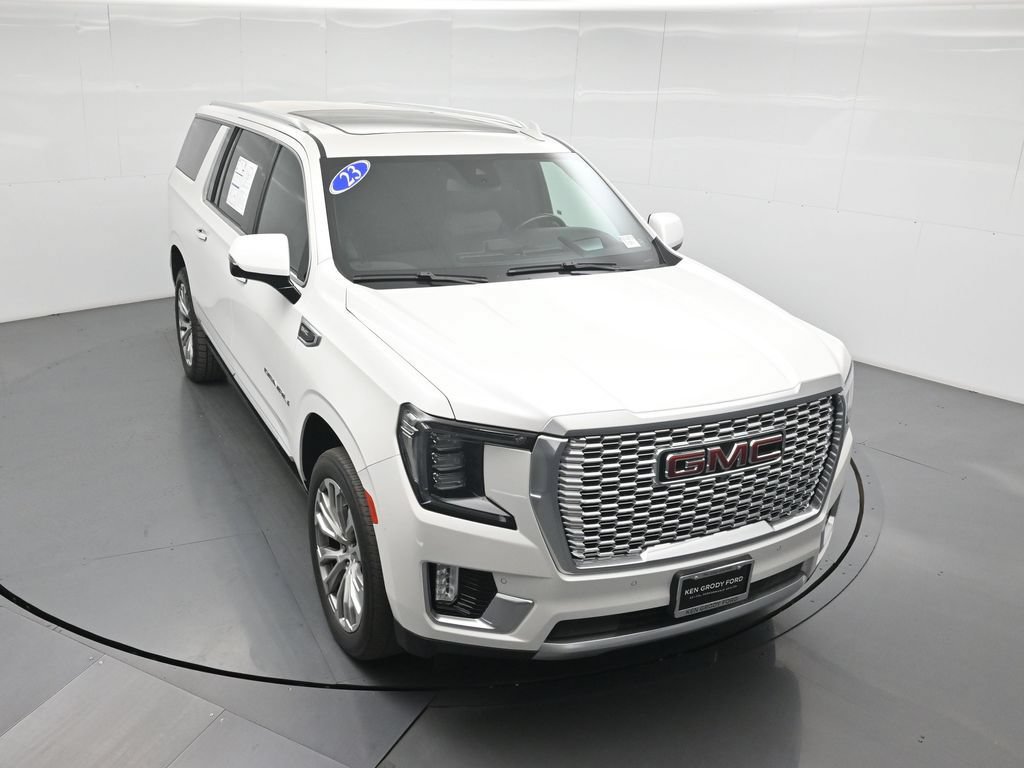 Used 2023 GMC Yukon XL Denali AWD/4WD image 37